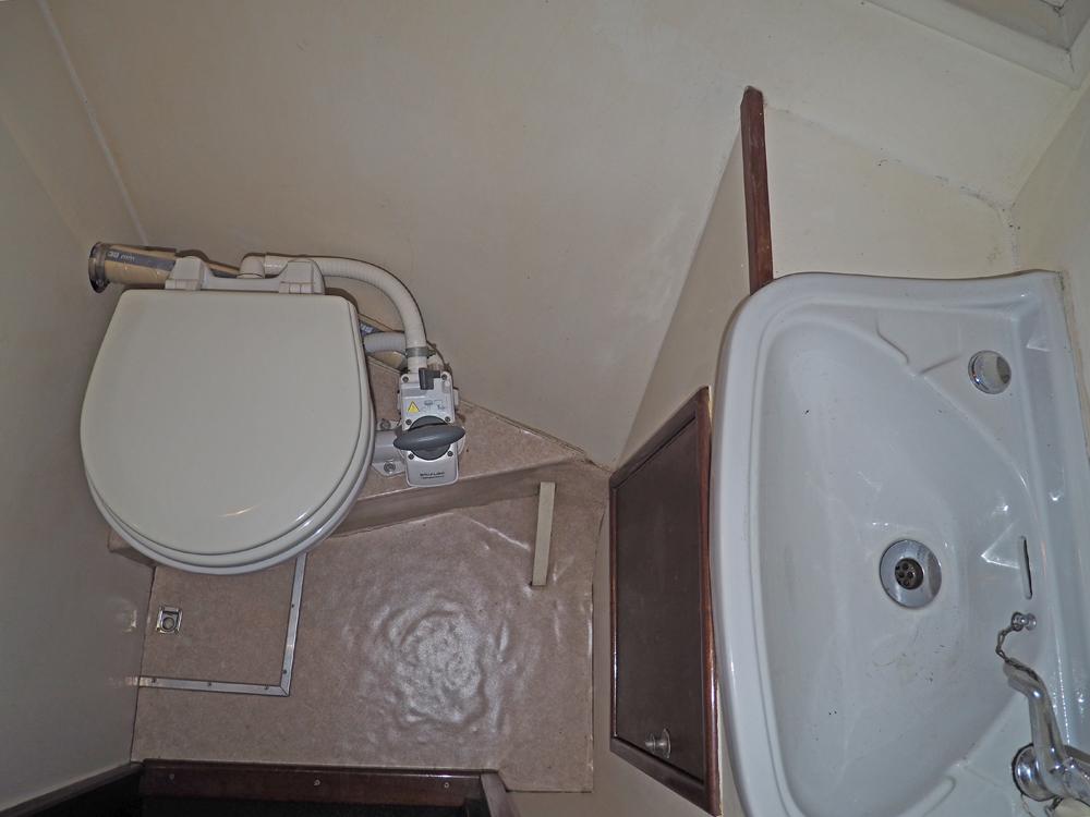 Cabin en avant, H&eacute;bergements